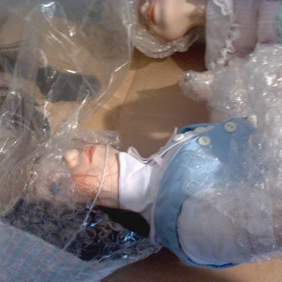 Vintage Kissing Porcelain Doll Set(item#50416)NWOT - Picture 5 of 7